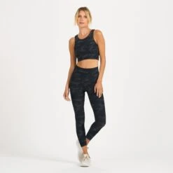 Clean Elevation Legging-Short | Black Camo -TrendSphere VW444BCM 4 69d47a9c f9c2 4ffa 8557 9561c58c9246