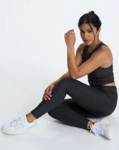 Clean Elevation Legging | Charcoal Heather Gingham -TrendSphere VW444HCG SP23 W ECOMM BOTTOMS 3608 1X1 b2f3ad7f 76a4 4ee2 b78c 3152c6942508