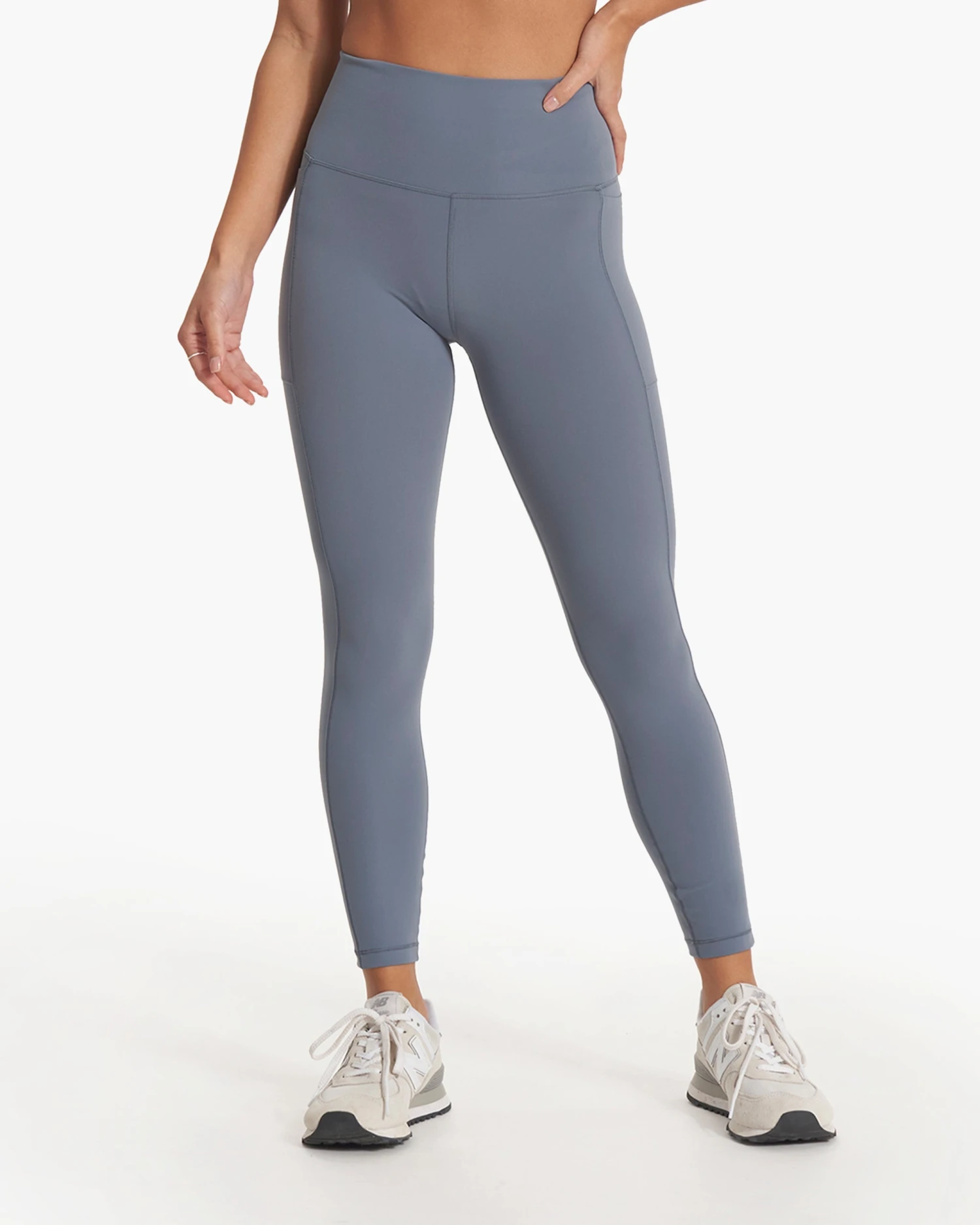 Studio Pocket Legging-Short | Light Azure 3 Studio Pocket Legging-Short | Light Azure