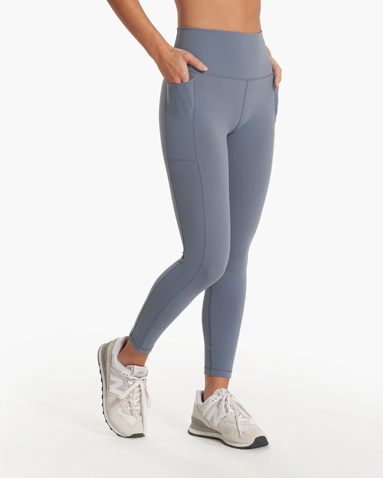 Studio Pocket Legging-Short | Light Azure 4 Studio Pocket Legging-Short | Light Azure - Image 2