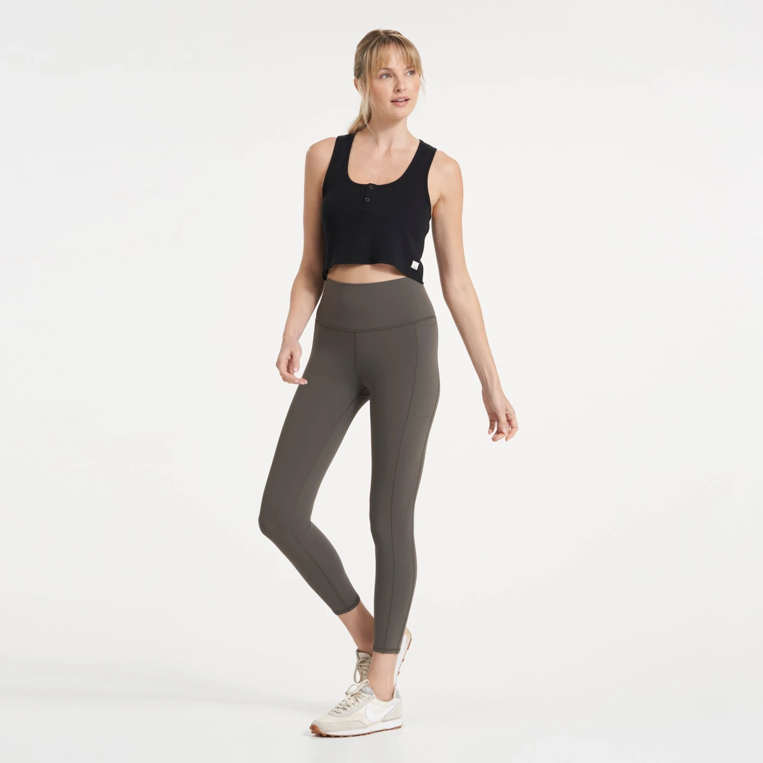 Studio Pocket Legging-Short | Oregano 8 Studio Pocket Legging-Short | Oregano - Image 6