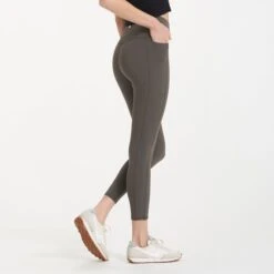 Studio Pocket Legging-Short | Oregano 12 Studio Pocket Legging-Short | Oregano -TrendSphere VW446 SORE 2898 4f2a9b97 30f1 475e b1a1 1d26406edca6