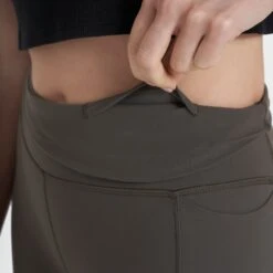 Studio Pocket Legging-Short | Oregano 17 Studio Pocket Legging-Short | Oregano -TrendSphere VW446 SORE 2920 3e6510ce d843 4ae6 ab4f 6bcee2a43898