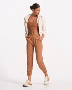 Boyfriend Jogger | Palo Santo Heather -TrendSphere VW457HPS SP23 W ECOMM PANTS FULL 8961 1X1 52a21f61 41ad 4b5b 9fe1 2b89a1eef2ba