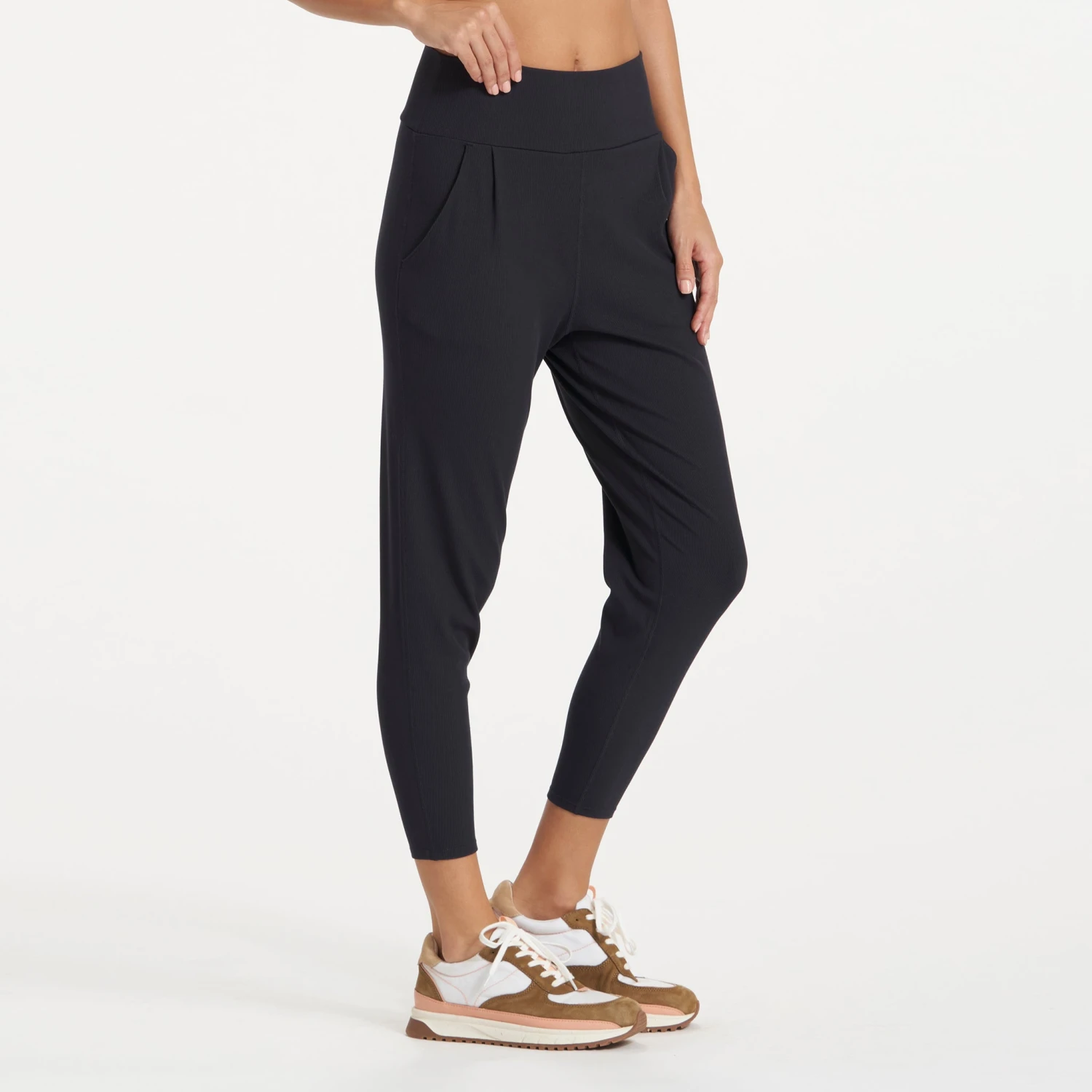 Pose At Ease Pant | Black 3 Pose At Ease Pant | Black