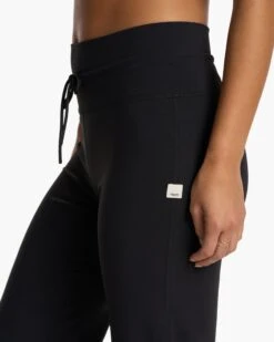 Daily Wideleg - Short | Black -TrendSphere VW489 SBLK FA23 W ECOMM PANTS DETAIL 9