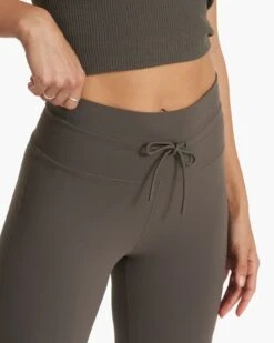 Daily Wideleg | Oregano -TrendSphere VW489ORE SP22 W ECOMM BOTTOM 4052